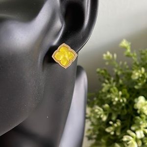 🌿 Limone Clover Stud Earrings, NWT